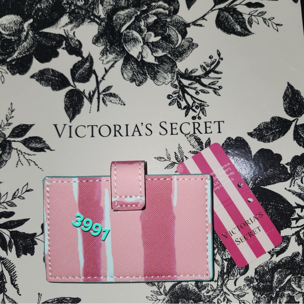 Victoria Secret Expandable Card Case New - Picture 4 of 4